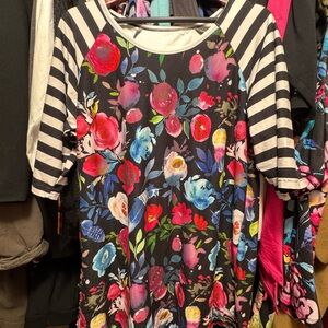 Cute & colorful floral & stripes 2X top